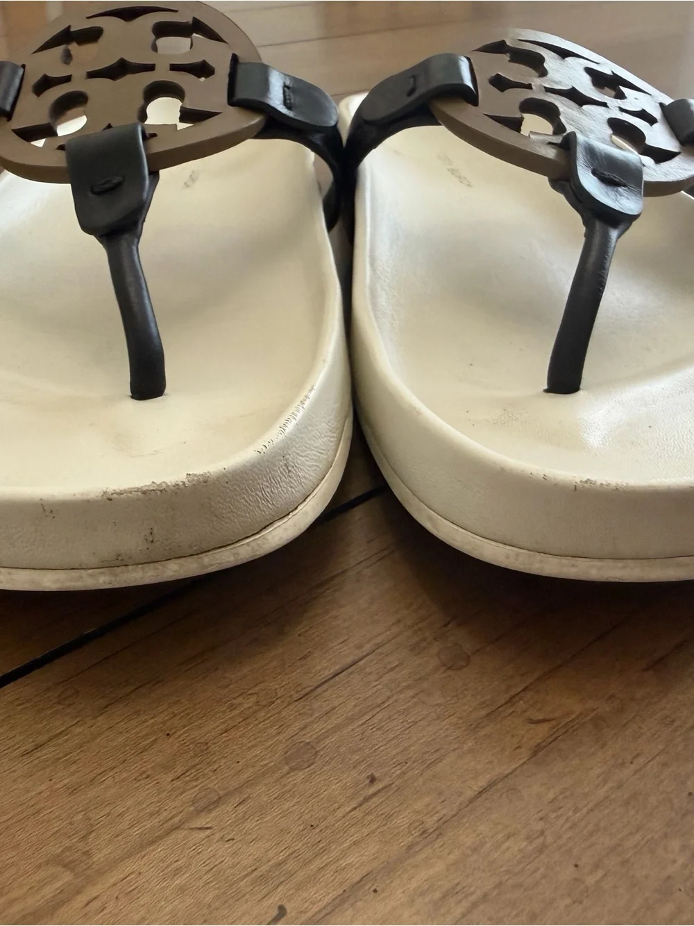 Tory Burch Miller Cloud Logo Thong Sandals in Black and White